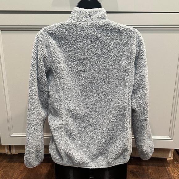 Magellan Outdoors Junior Girls Soft Fuzzy Gray Jacket - Picture 5 of 11